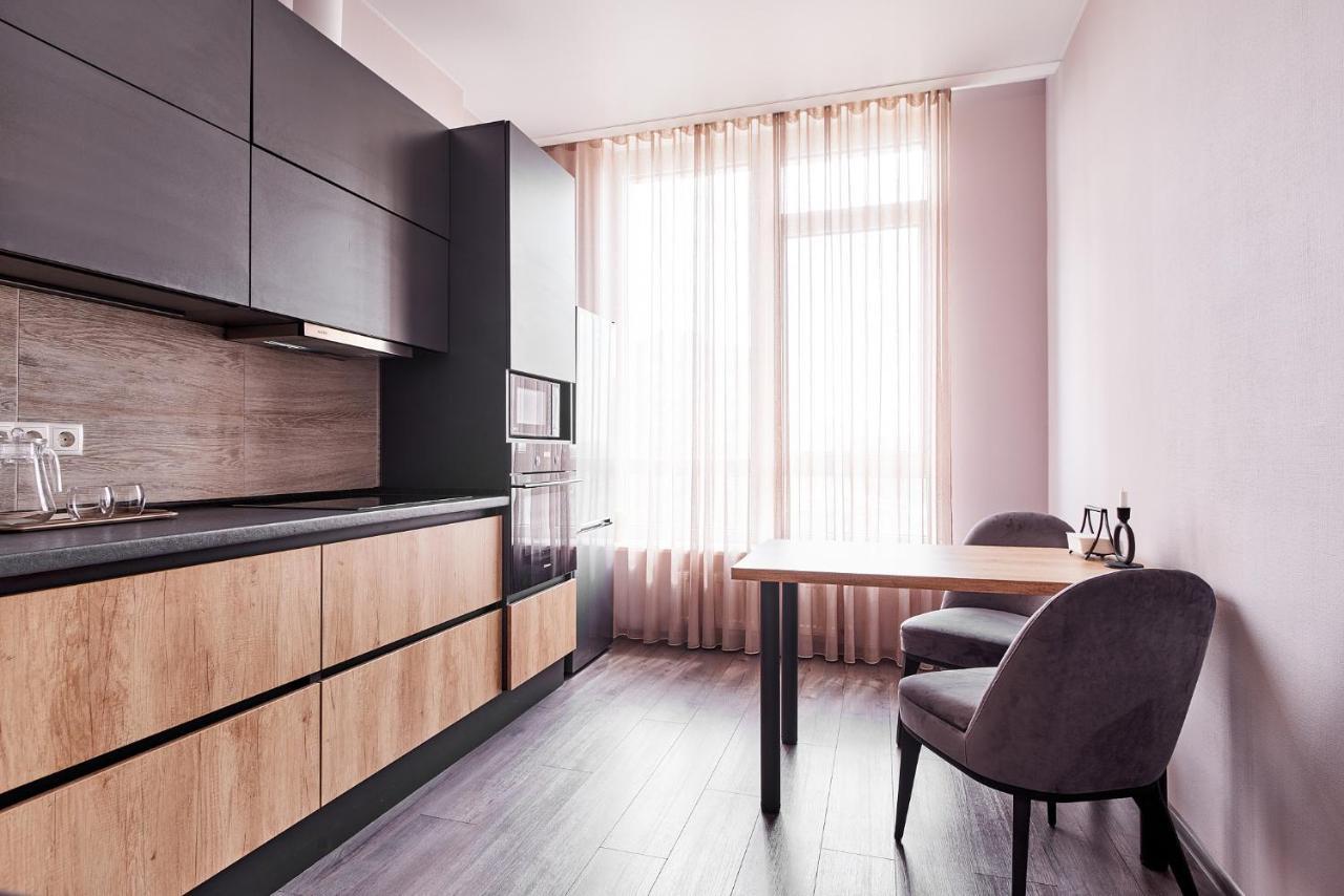 Kador Home Hotel Downtown Киев Экстерьер фото