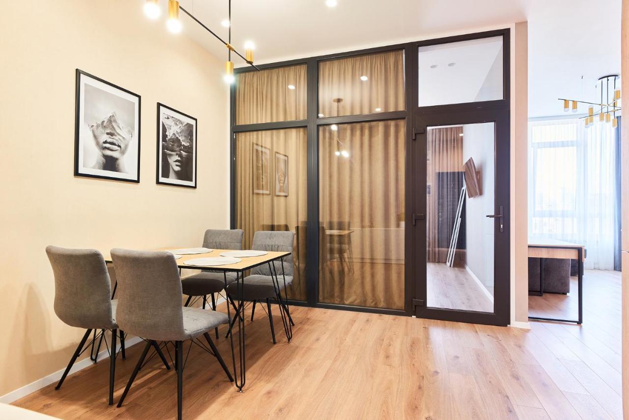 Kador Home Hotel Downtown Киев Экстерьер фото